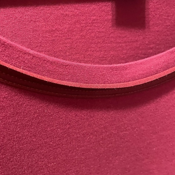 Ann Taylor woman’s cranberry long sleeve top, size medium - Picture 4 of 6